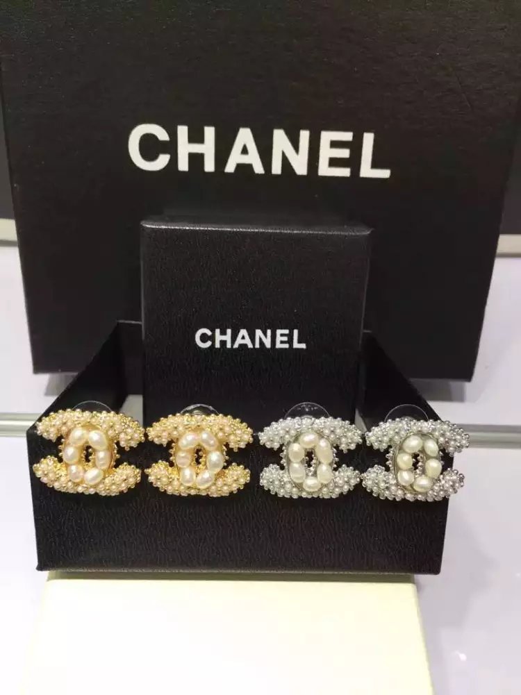Orecchini Chanel Modello 1068